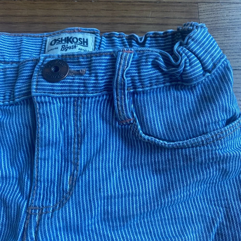 OshKosh B'gosh Girls 6 Seersucker Sky Blue and white striped